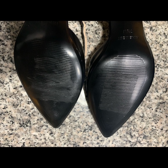 Nine West Pumps 🖤 - Picture 3 of 6